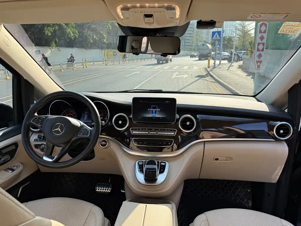 MERCEDES-BENZ V CLASS