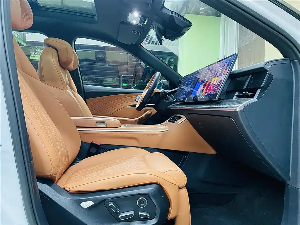 NEZHA AUTOMOBILE NEZHA L