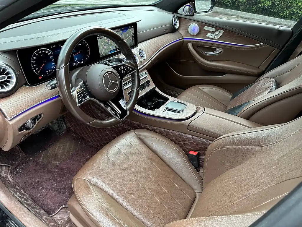 Mercedes-Benz E-Class — миниатюра 8