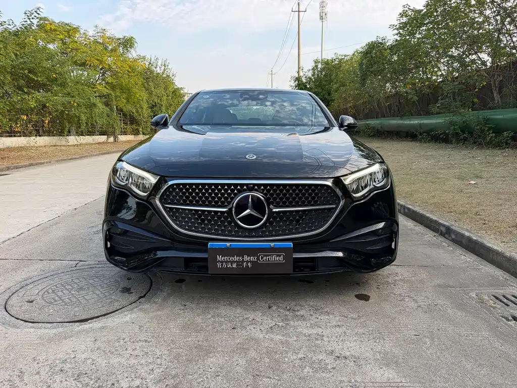 Mercedes-Benz E-Class (Import) — миниатюра 3