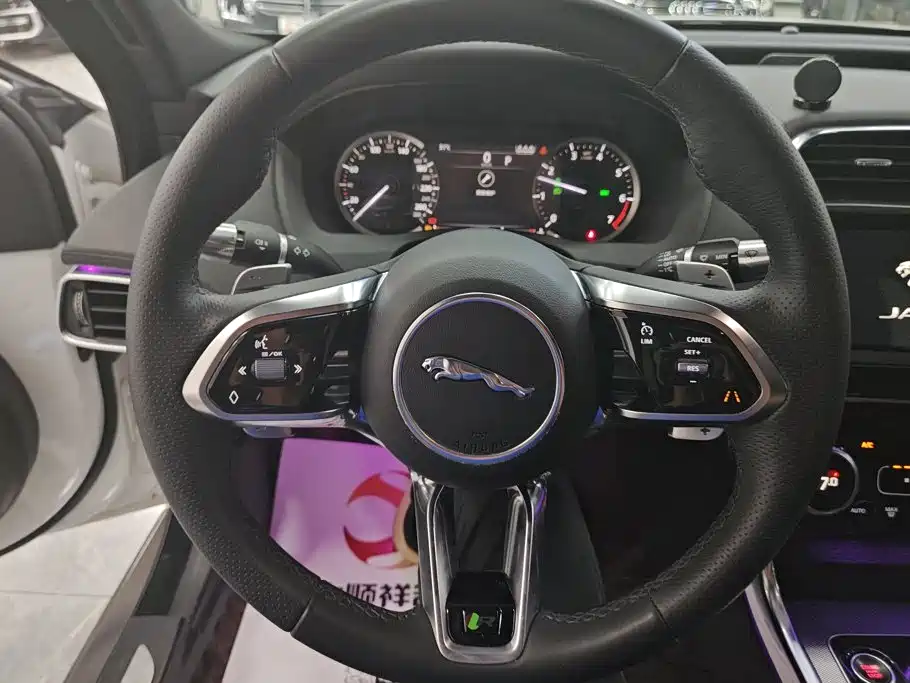 Jaguar XEL — миниатюра 15