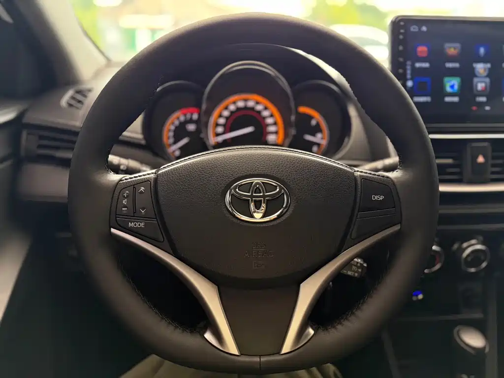 Toyota Yaris L — миниатюра 8