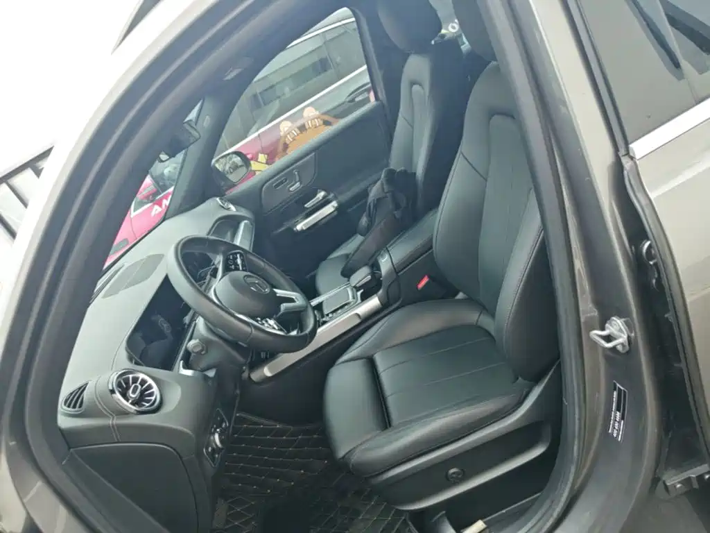 Mercedes-Benz GLB — миниатюра 15