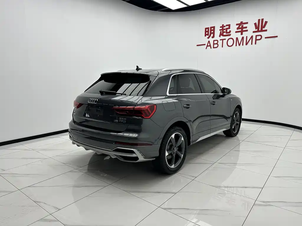 Audi Q3 2023 35 TFSI Fashion (1.4T)