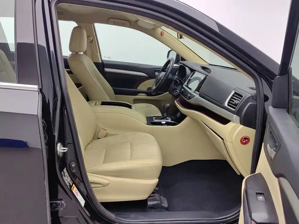 Toyota Highlander — миниатюра 23