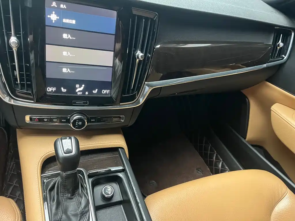 Volvo S90 2018 T5