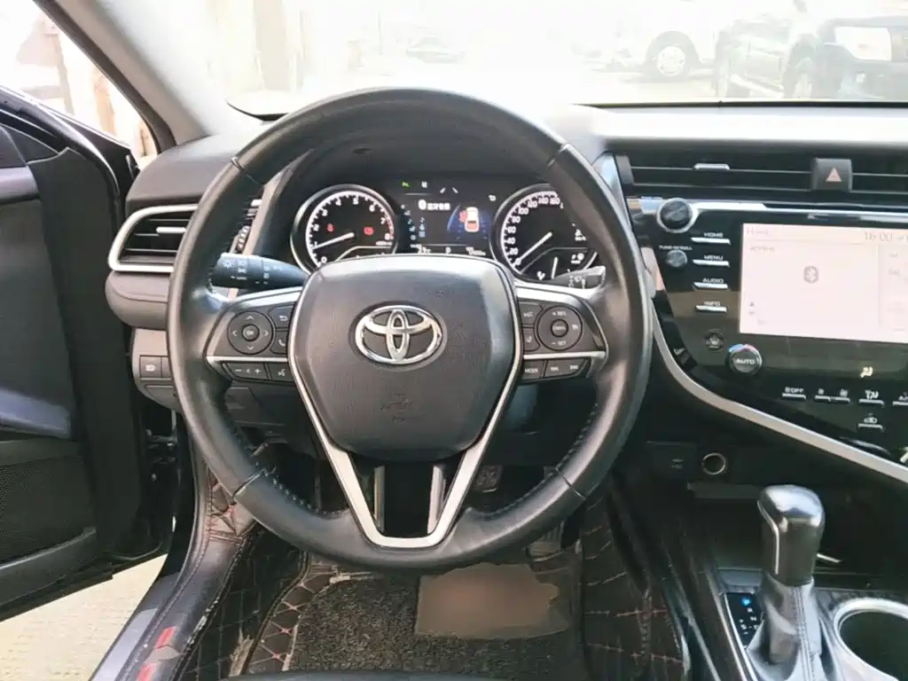 Toyota Camry — миниатюра 15