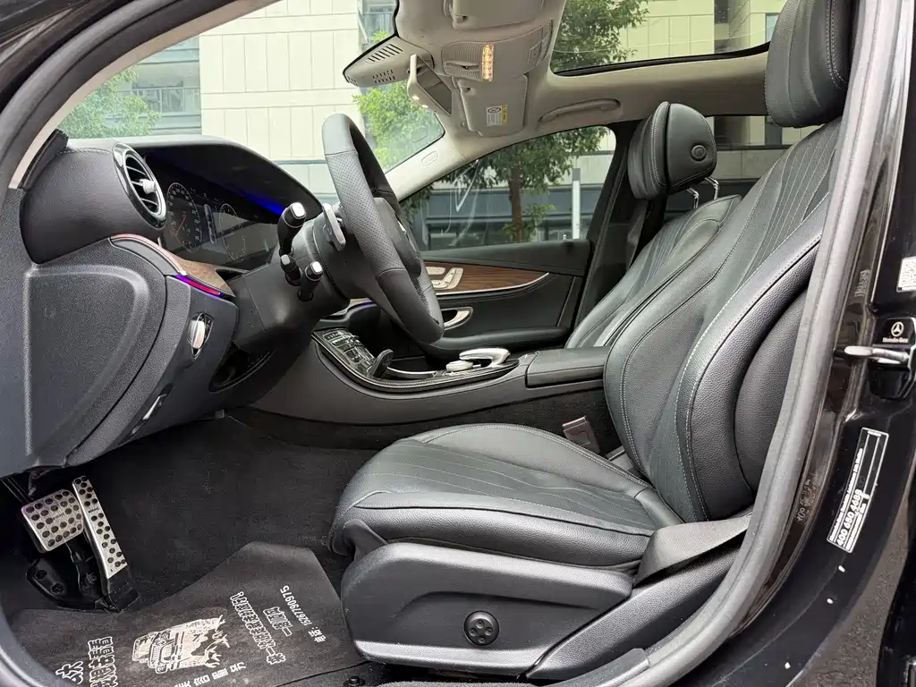Mercedes-Benz E-Class E 2018 E 300 L Fashion