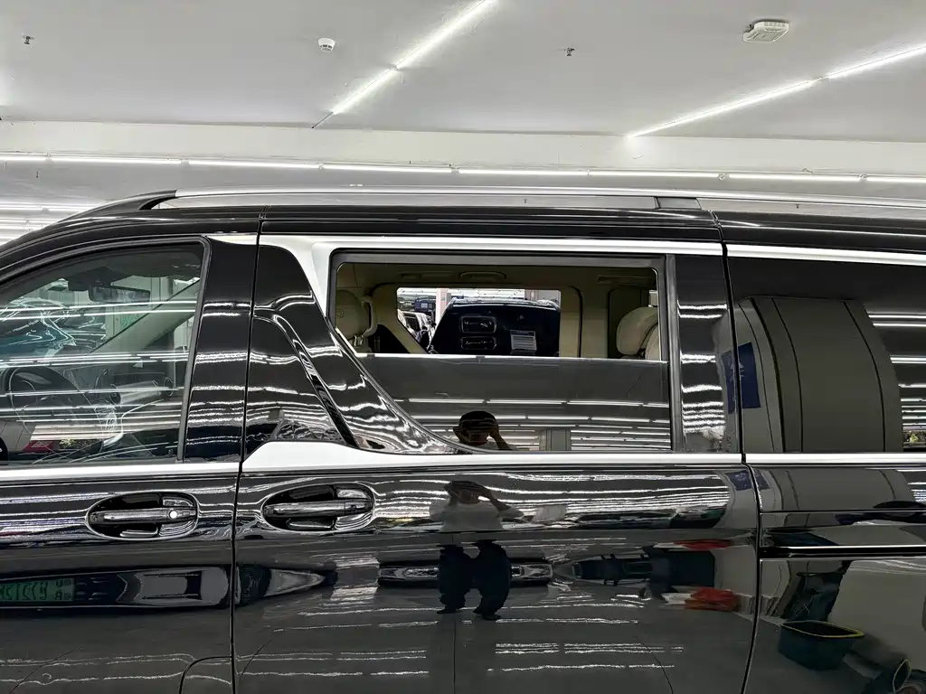 MERCEDES-BENZ V CLASS