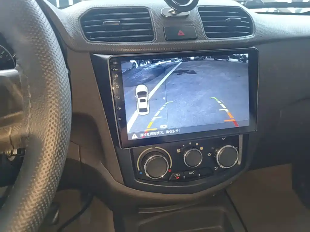 Wuling Hongguang — миниатюра 13