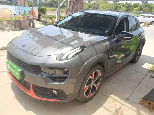2020 Lynk & Co 02