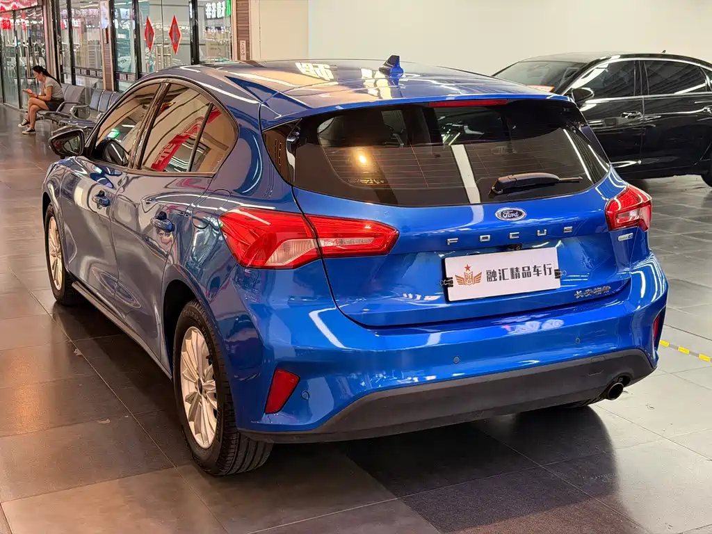 Ford Focus — миниатюра 6