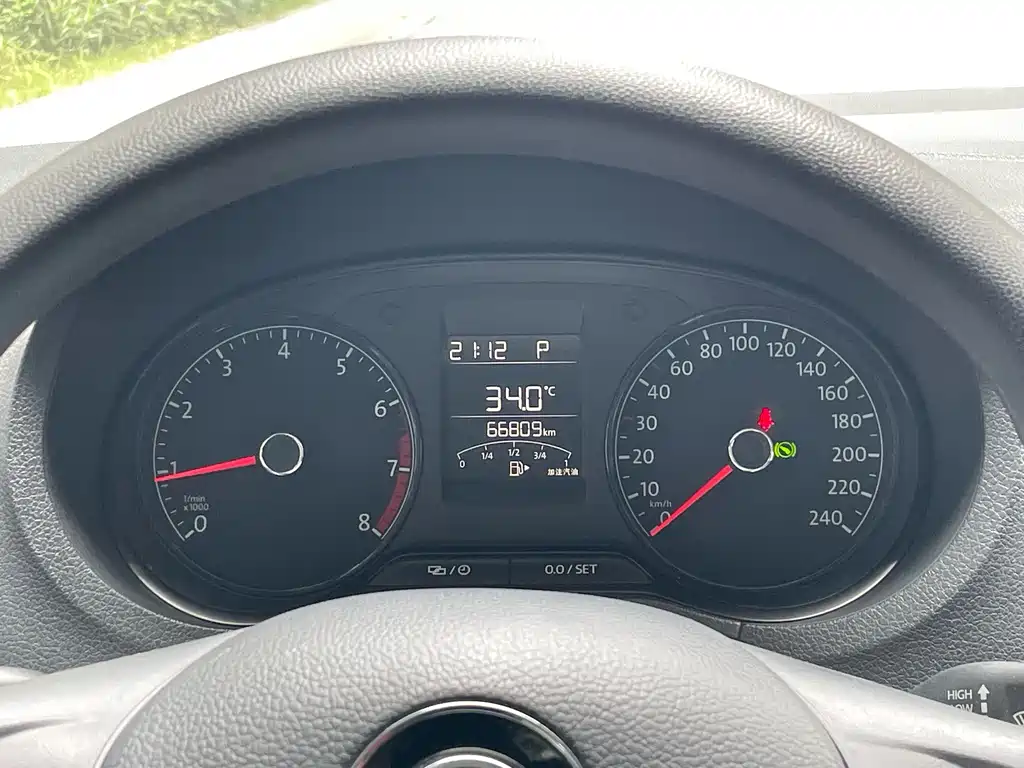 Volkswagen Polo — миниатюра 14
