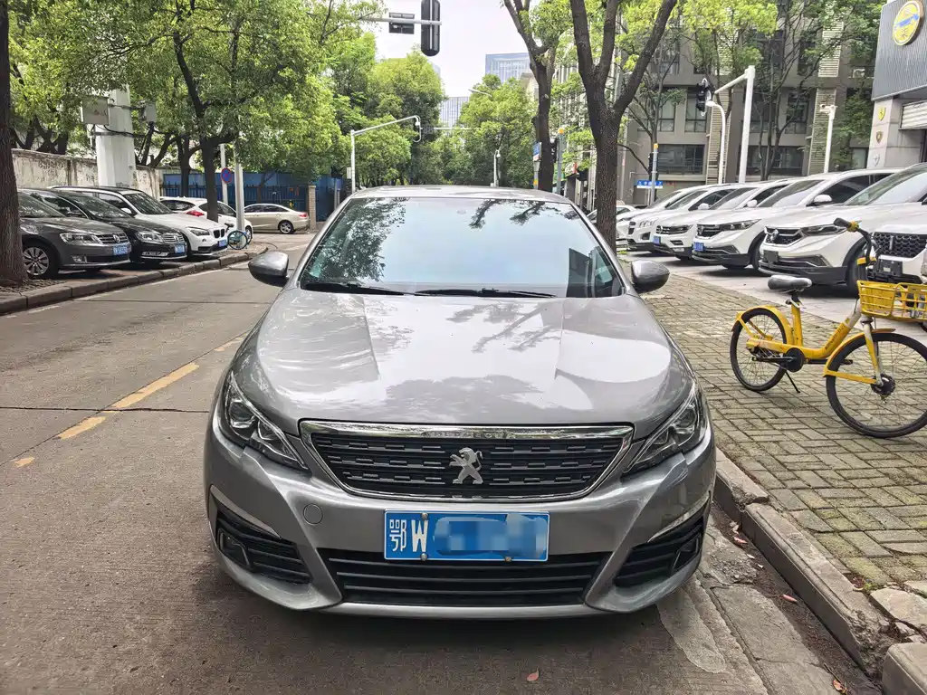 Peugeot 308 2016 1.6L AT Luxury