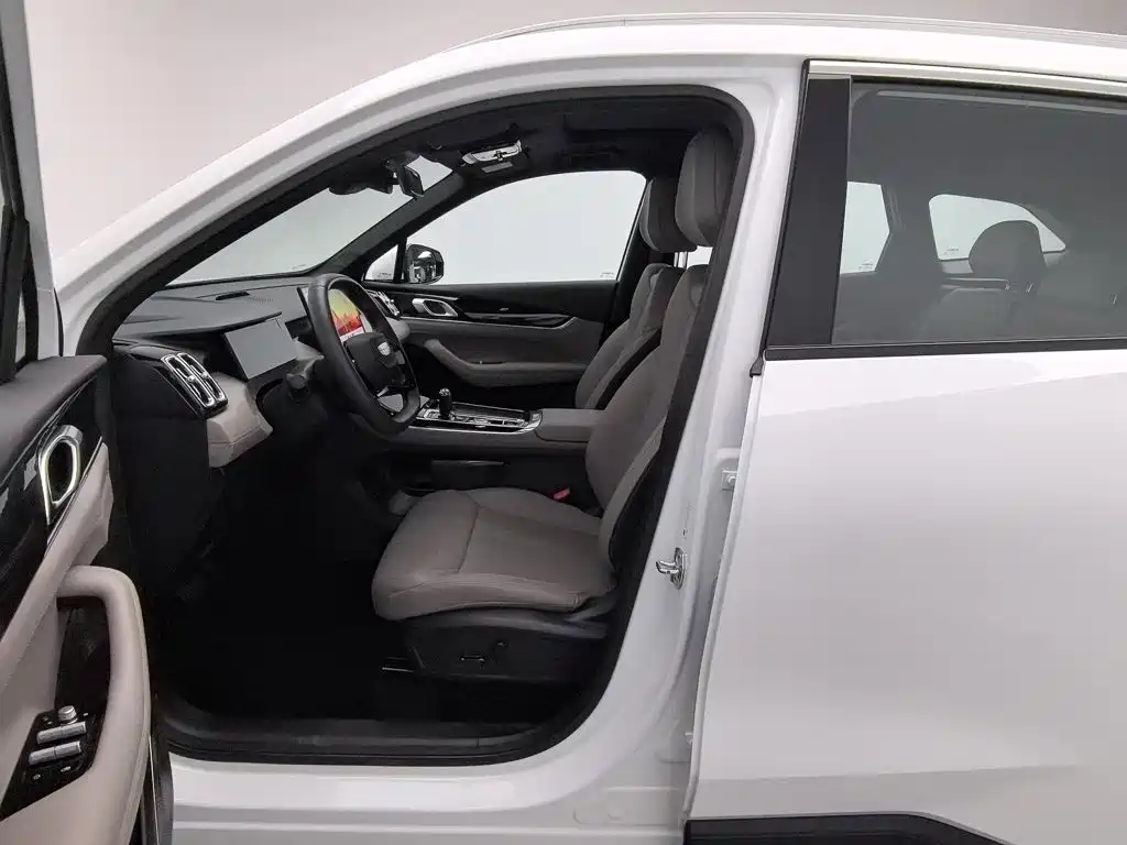 Geely Boyue L — миниатюра 10