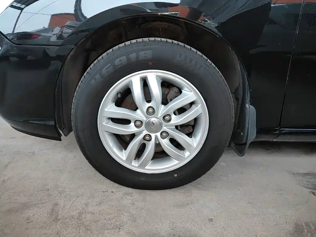 Hyundai Elantra — миниатюра 23