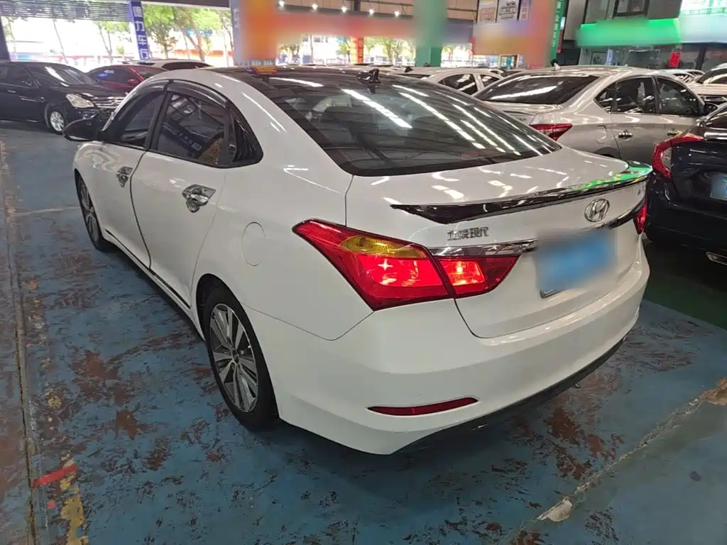 Hyundai Mistra — миниатюра 5