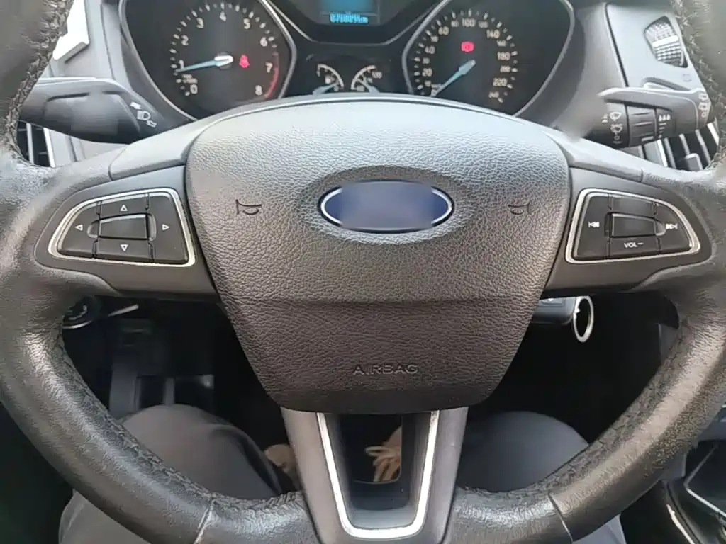 Ford Focus — миниатюра 11