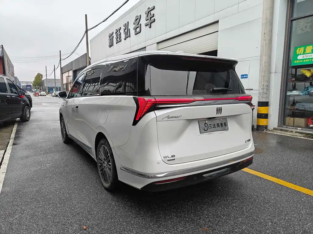 BUICK GL8 NEW ENERGY