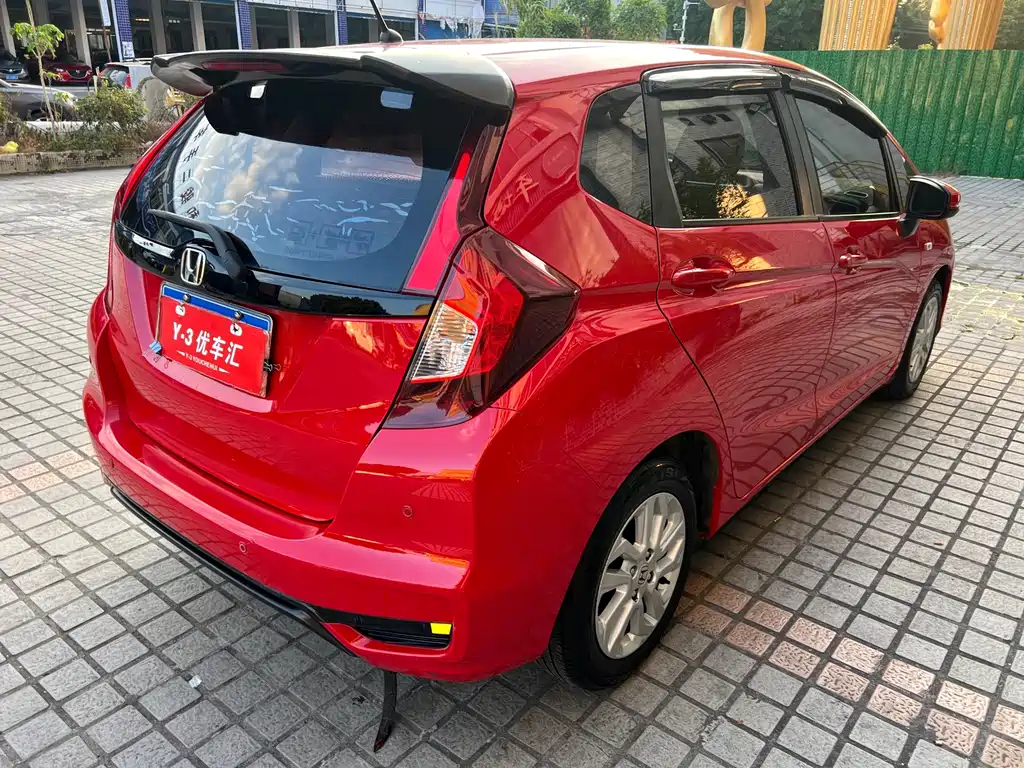 Honda Fit — миниатюра 6
