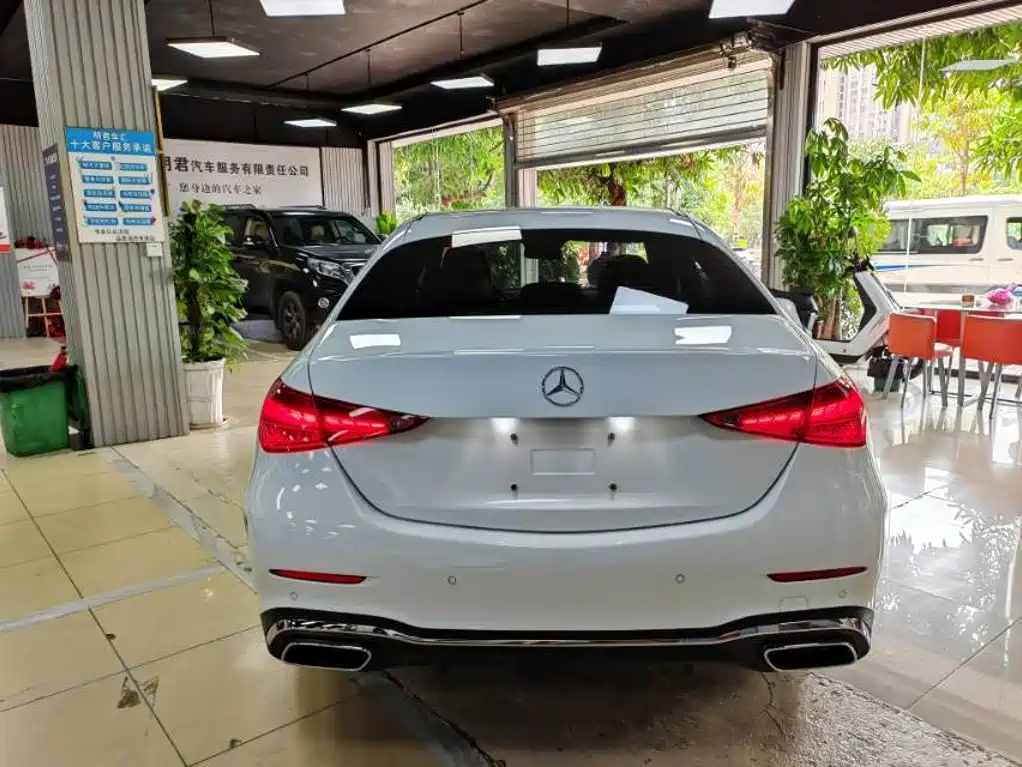 Mercedes-Benz C-Class — миниатюра 8