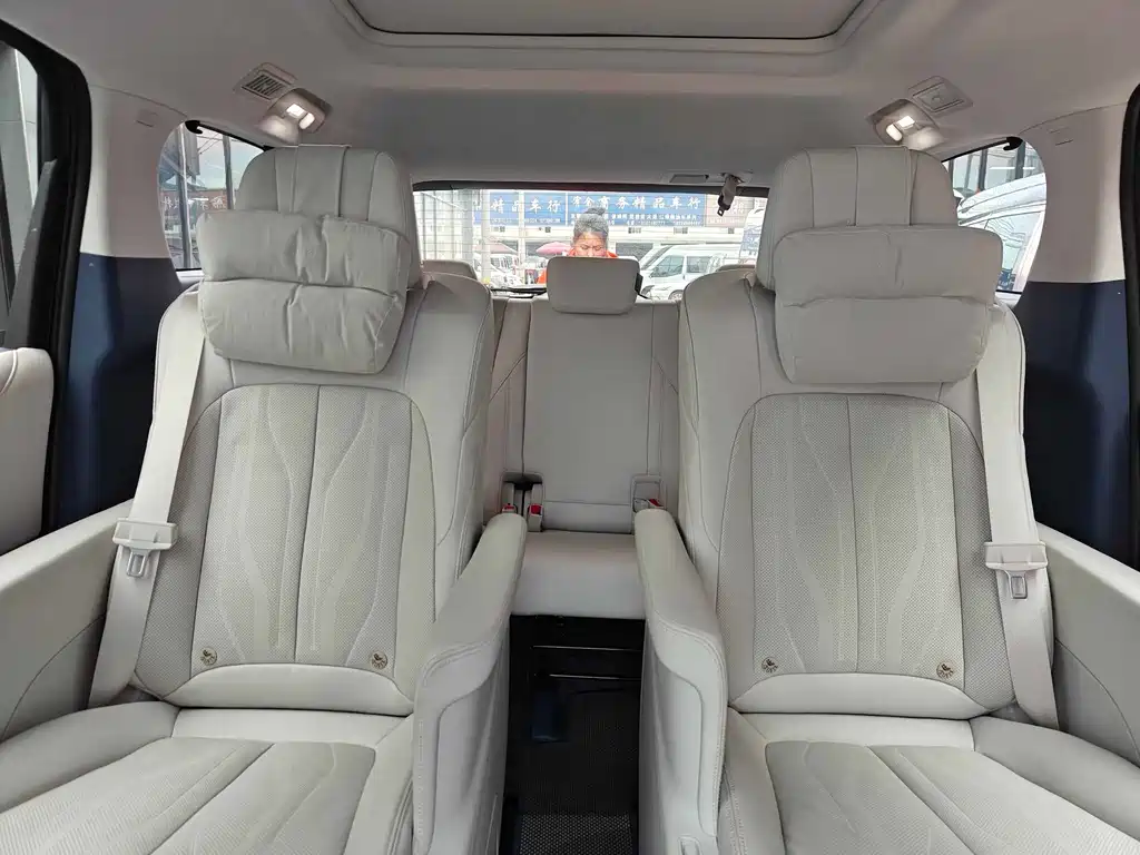 BUICK GL8 NEW ENERGY