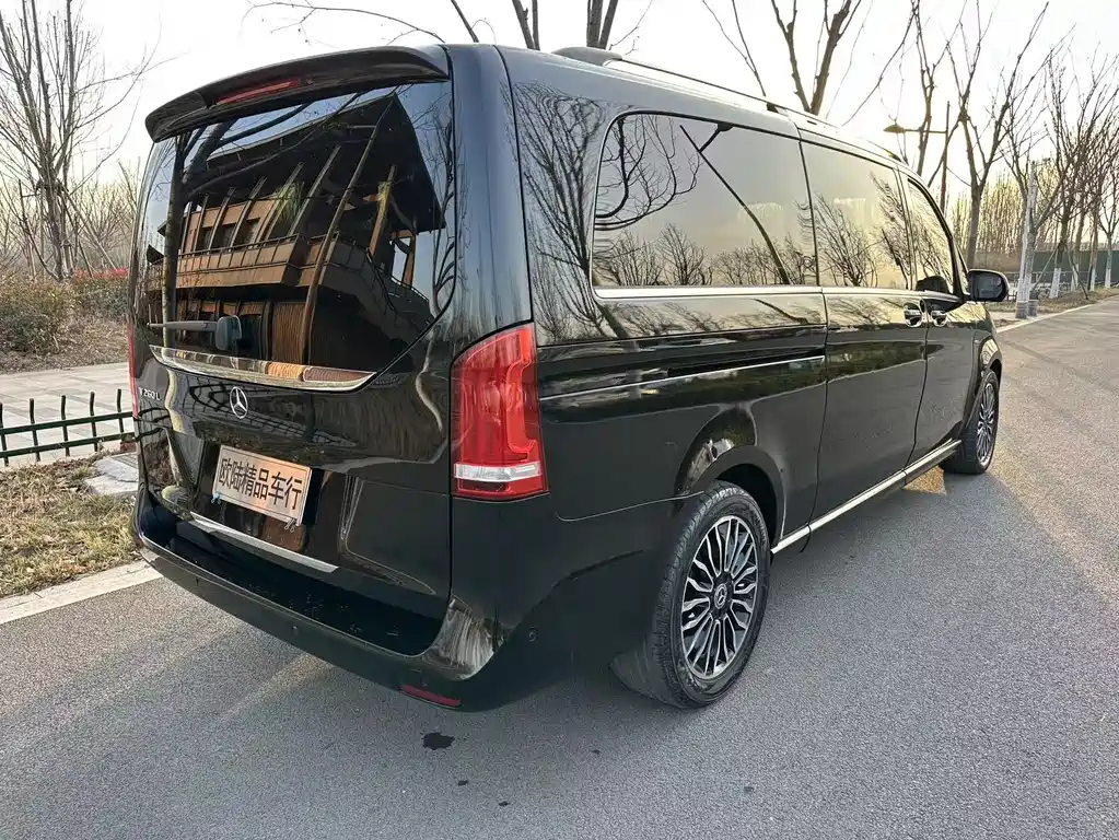 MERCEDES-BENZ V CLASS