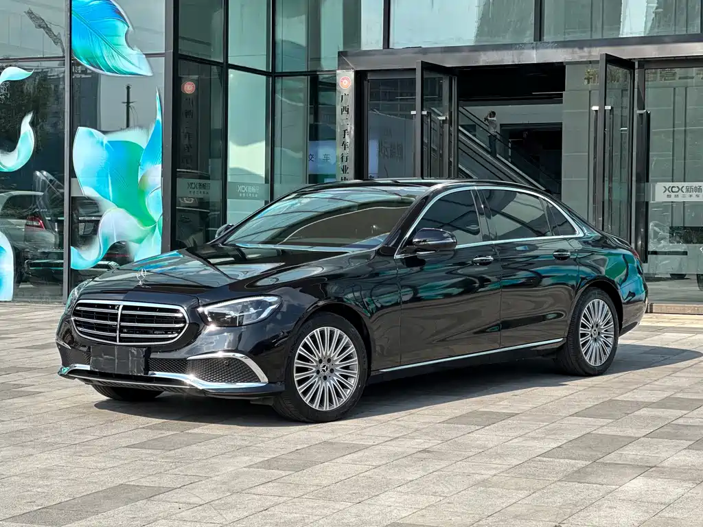 Mercedes-Benz E-Class — миниатюра 15