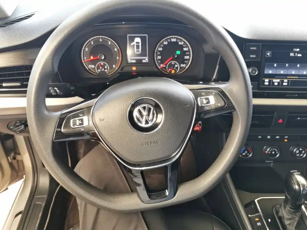 Volkswagen Lavida — миниатюра 11