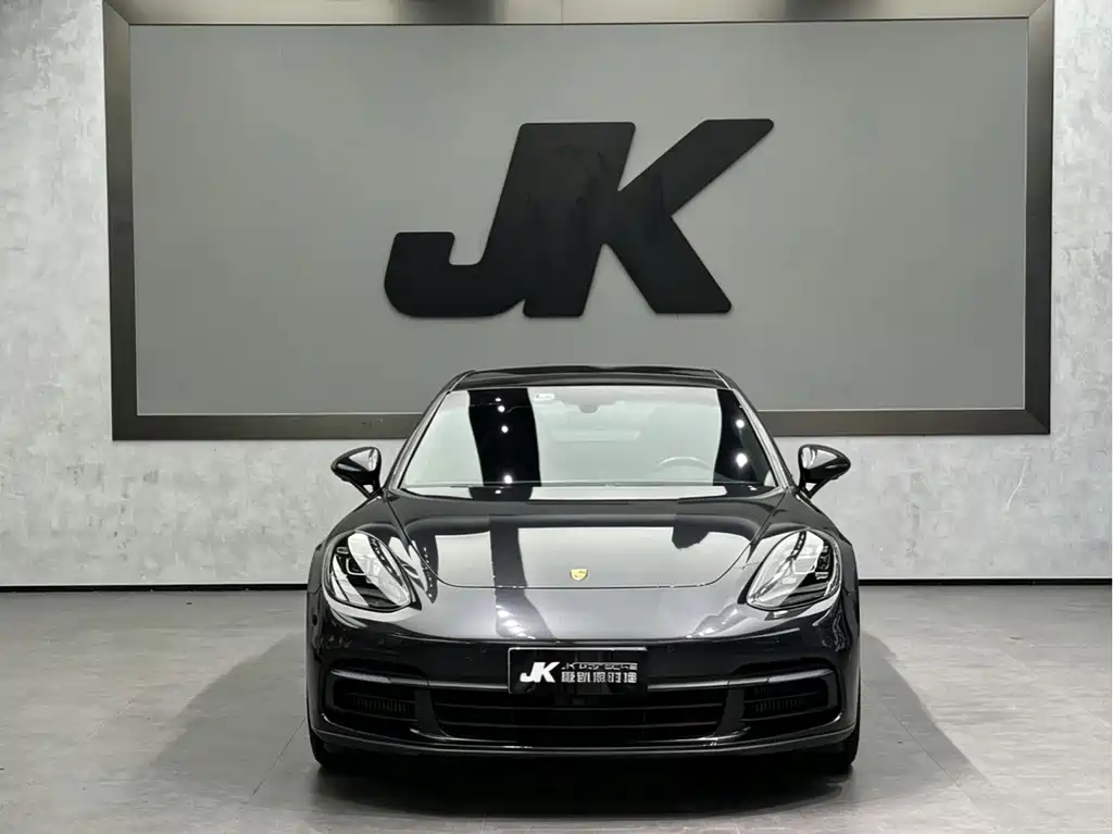 Porsche Panamera — миниатюра 2