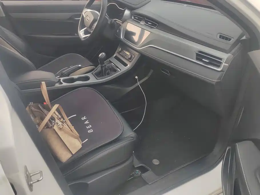 Geely Emgrand — миниатюра 8