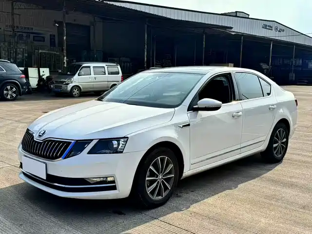 SKODA OCTAVIA 2020
