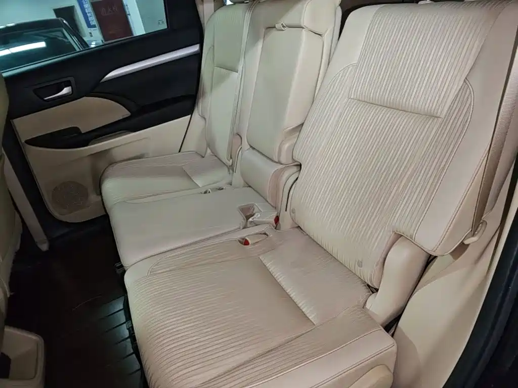 Toyota Highlander — миниатюра 17