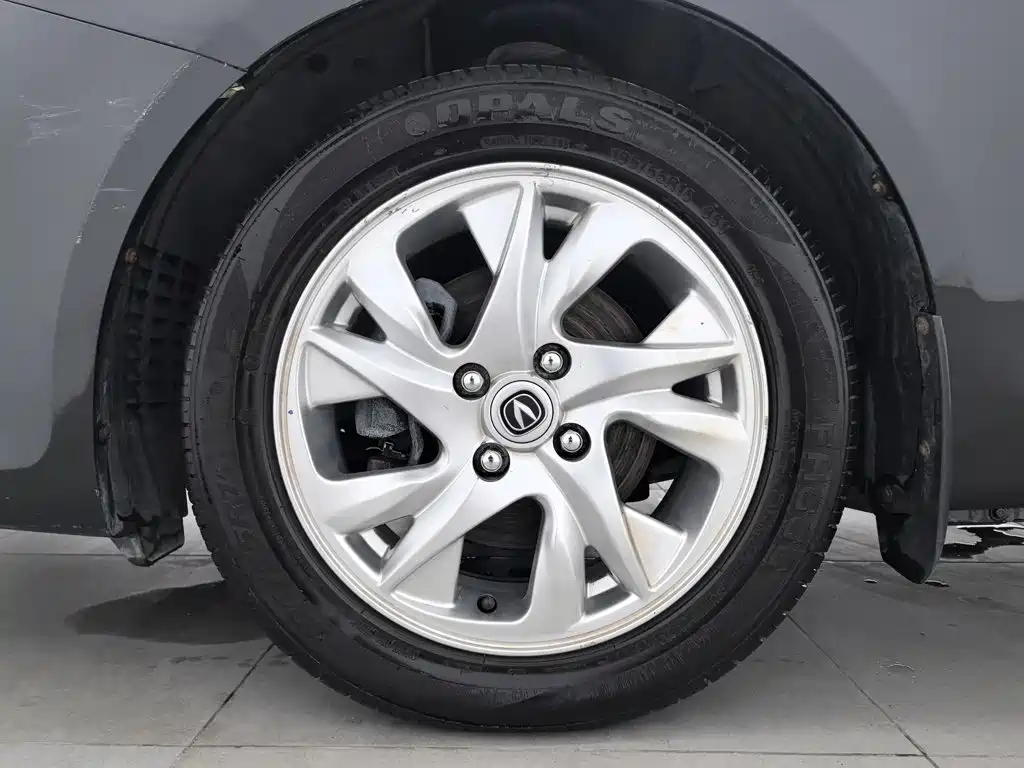 Changan V5 — миниатюра 17