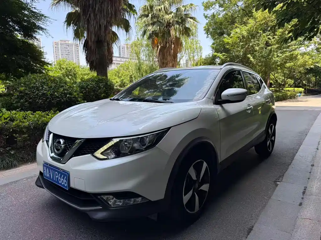 Купить Nissan Qashqai