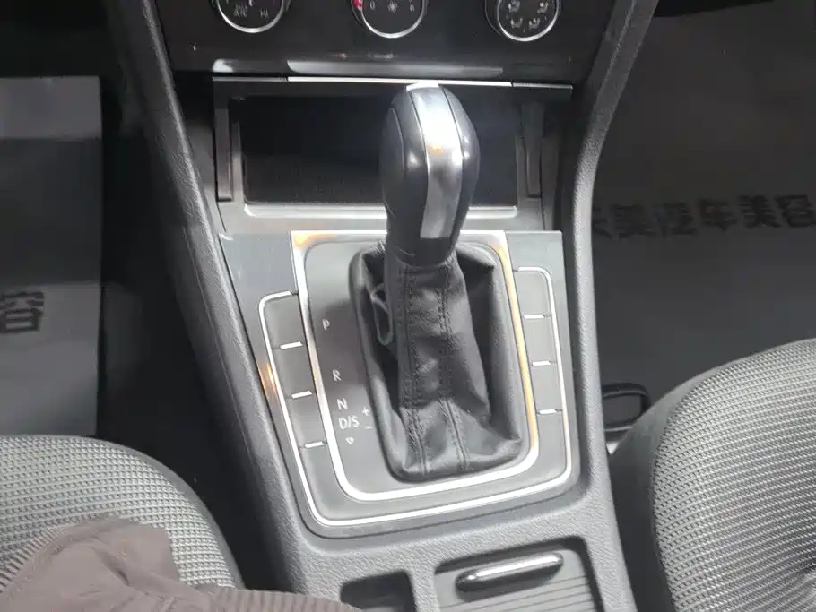 Volkswagen Golf — миниатюра 16