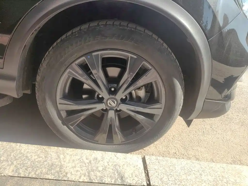 Nissan Qashqai — миниатюра 10