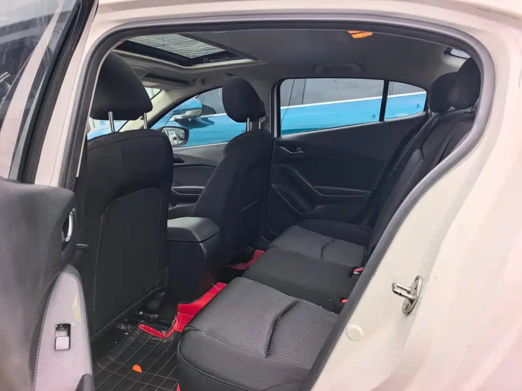 Mazda 3 Axela — миниатюра 8