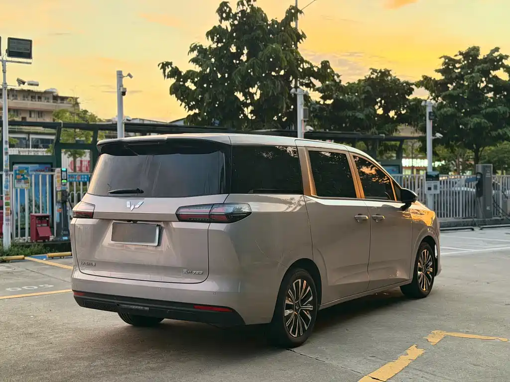 Wuling Звездный свет 730 Новая энергия — миниатюра 4