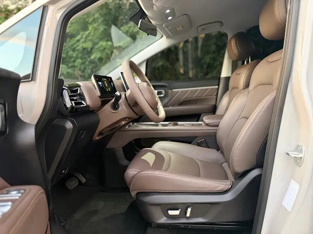 Wuling Звездный свет 730 Новая энергия — миниатюра 11