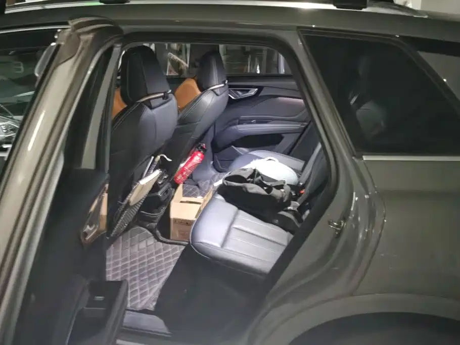 Audi Q4 e-tron — миниатюра 11