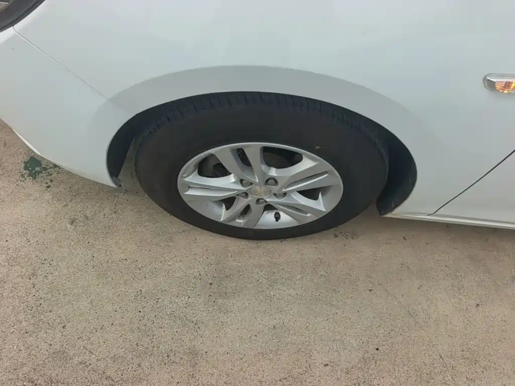 Chevrolet Cavalier — миниатюра 23