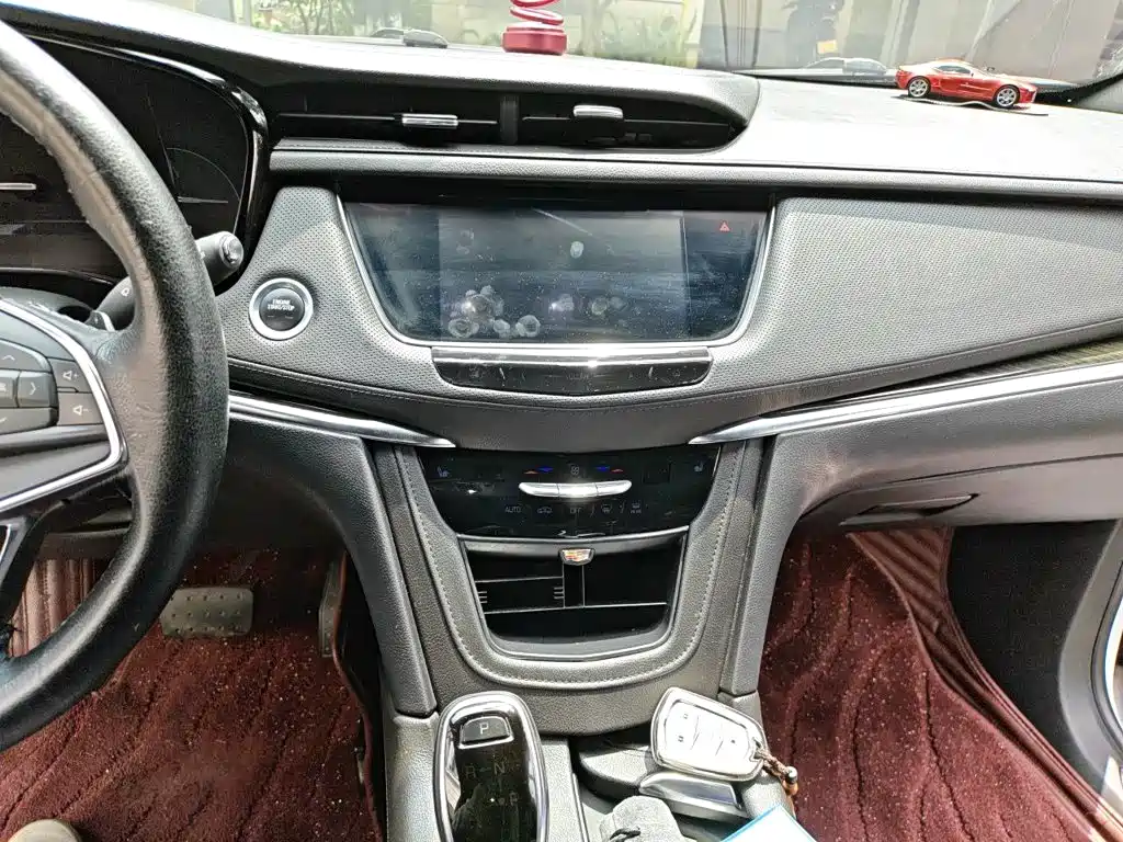 Cadillac XT5 — миниатюра 14