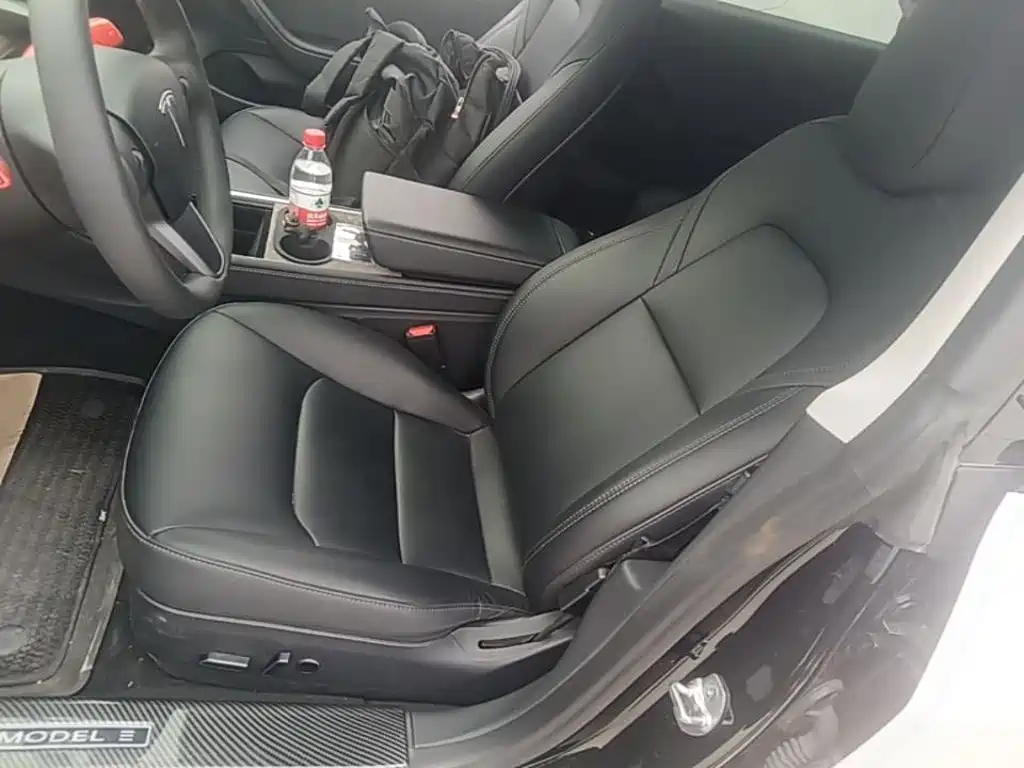 Tesla Model 3 — миниатюра 15