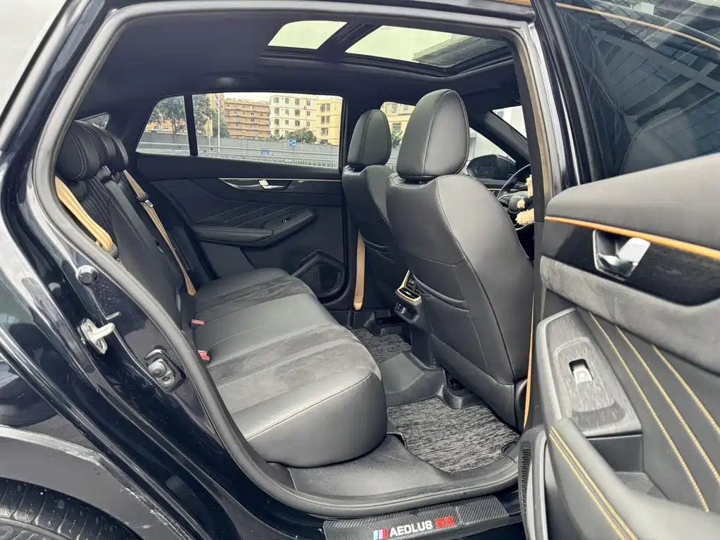 Dongfeng Aeolus Yixuan Max MAX 2021 1.5T