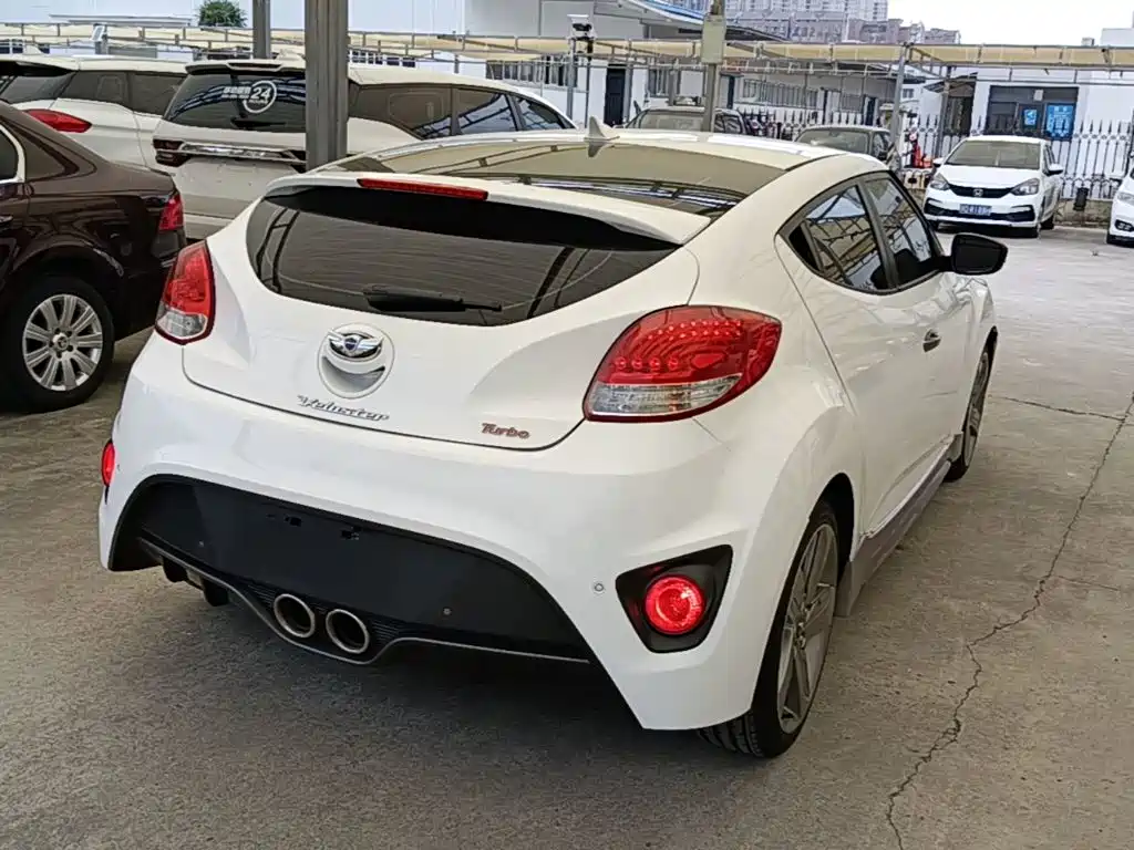 Hyundai Veloster — миниатюра 7