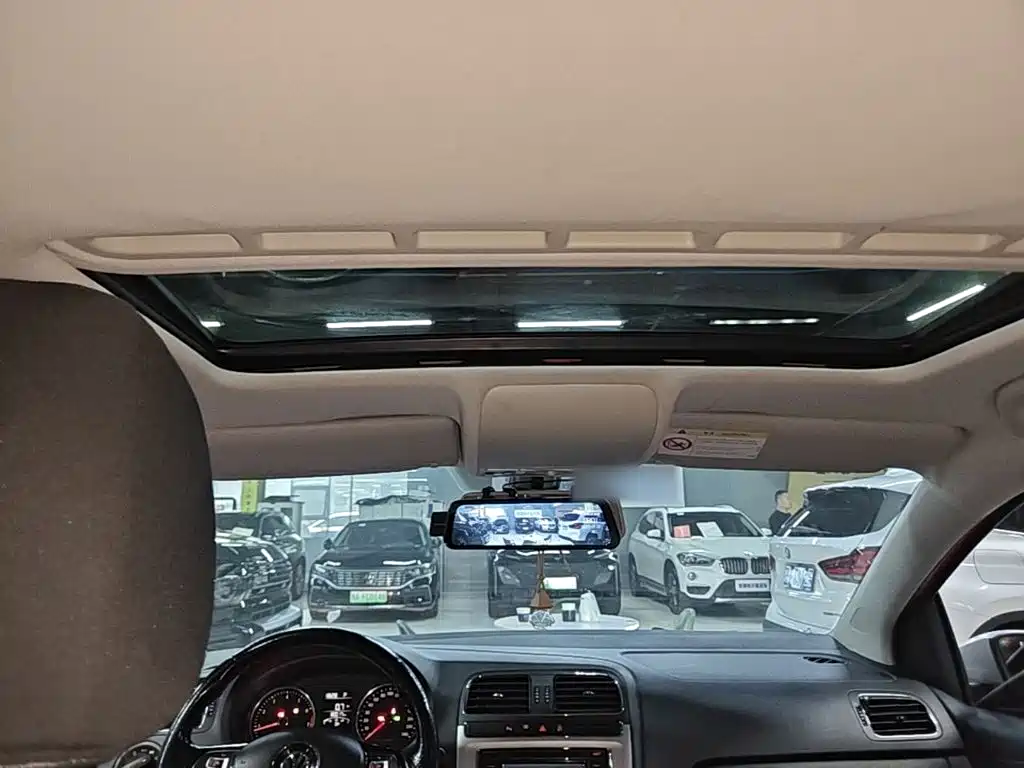 Volkswagen Polo — миниатюра 18