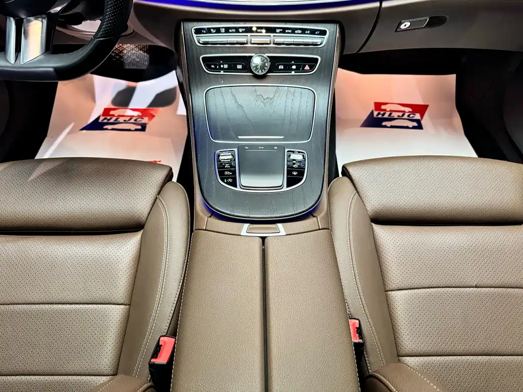 Mercedes-Benz E-Class — миниатюра 12