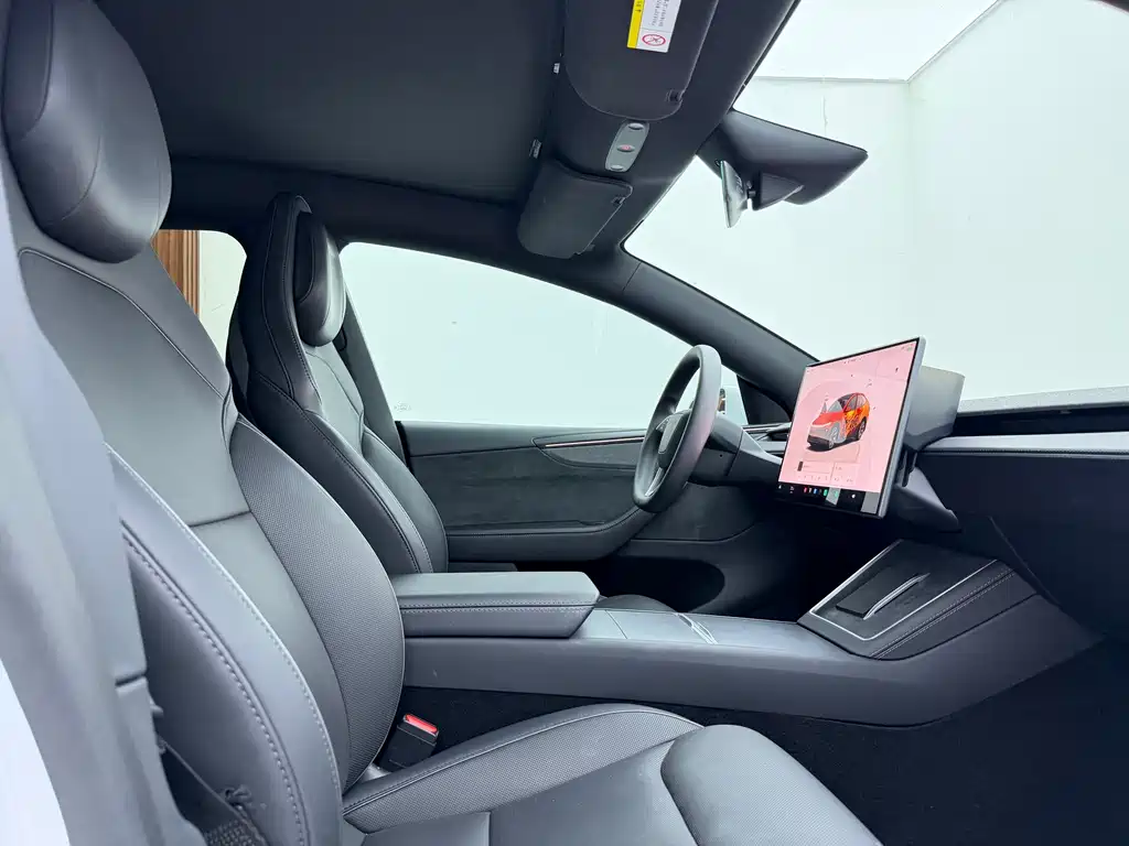 Tesla Model Y L — миниатюра 15