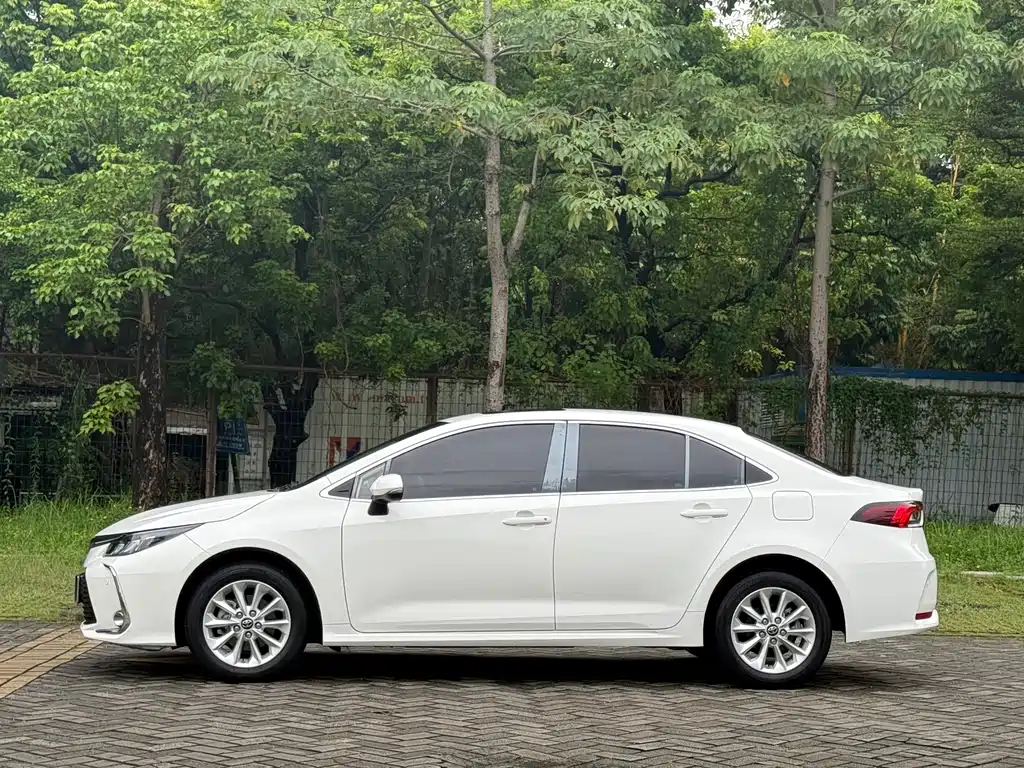 Toyota Corolla — миниатюра 18